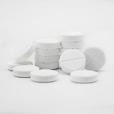 Tablettes désinfectantes de chlore de C3N3O3Cl3 TCCA 90 pour la piscine de barbotage